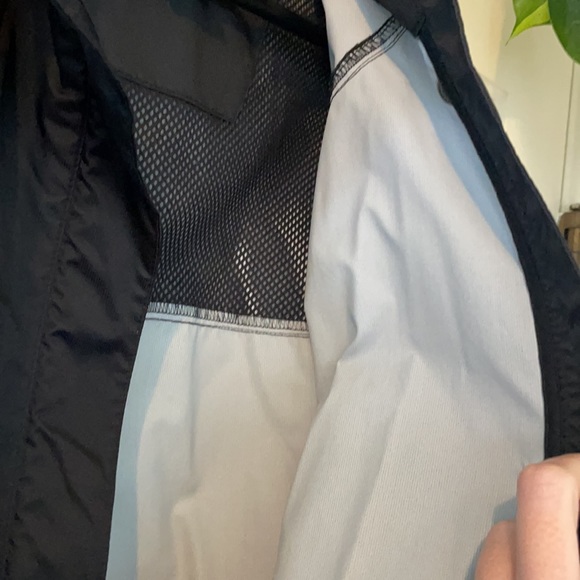 Columbia rain jacket - Picture 3 of 3